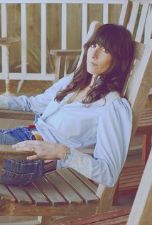 Nicki Bluhm