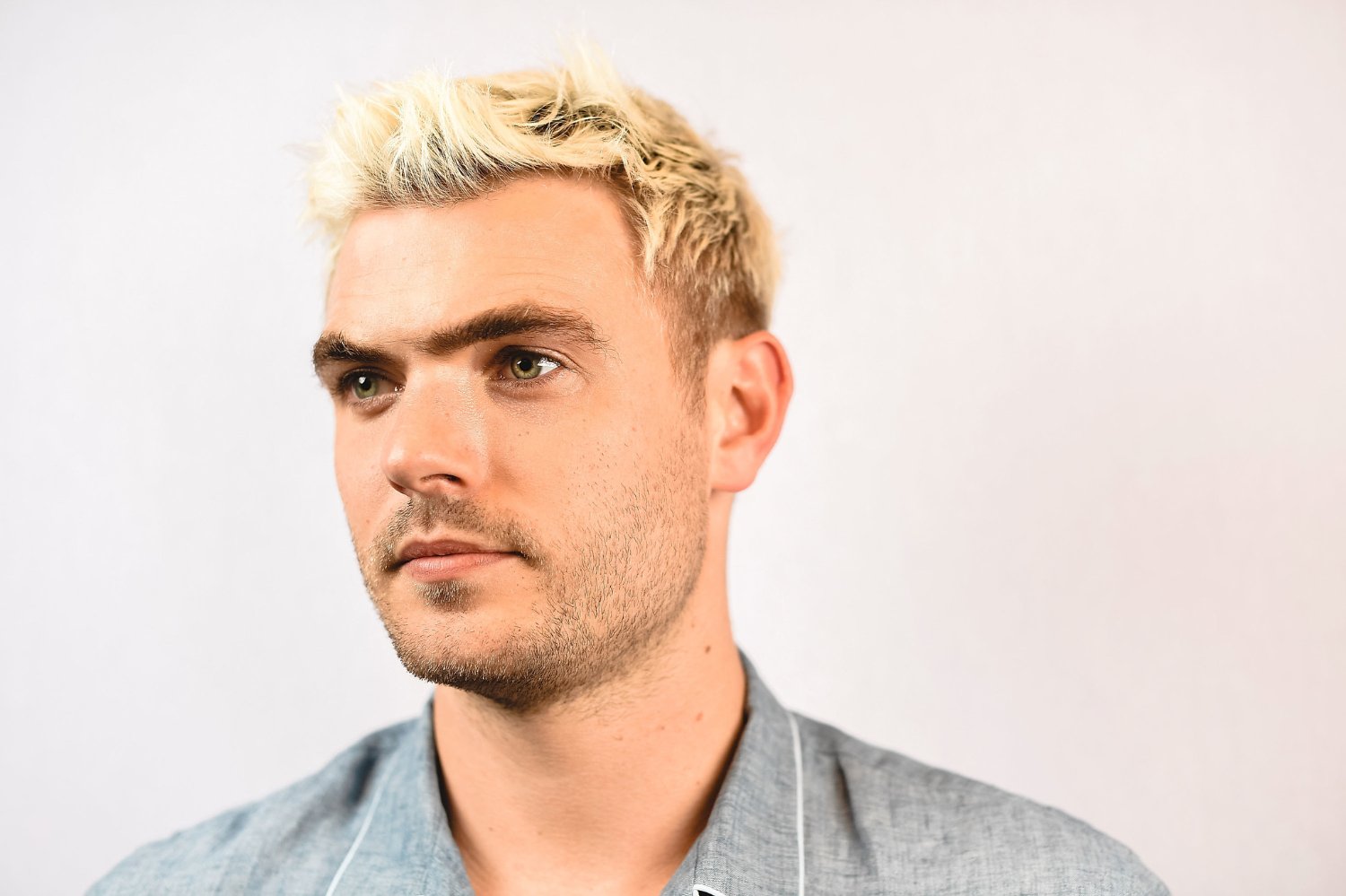 Alex Roe