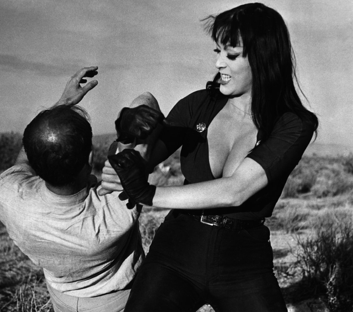 Tura Satana