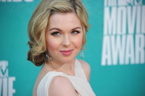 Kirsten Prout