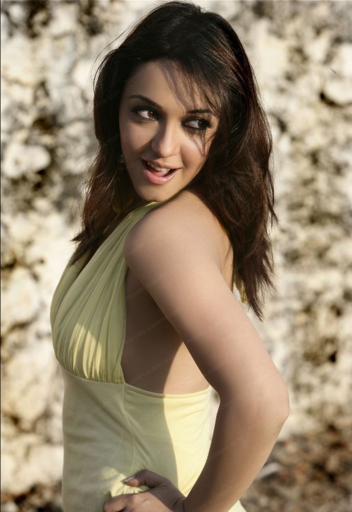 Nauheed Cyrusi