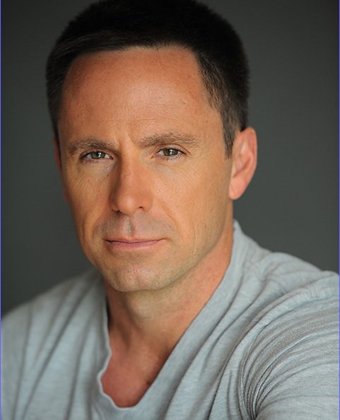 William deVry